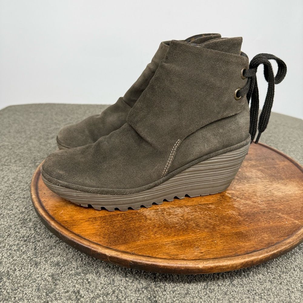 Fly London Boots Wm 39 (US 8-8.5) Yama Ankle Olive Green Suede Wedge Booties